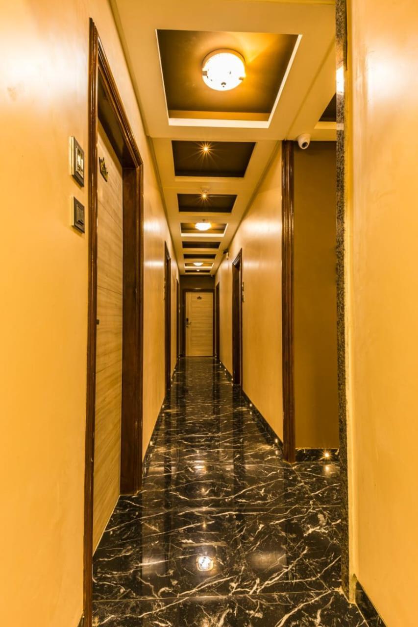 Hotel Golden Crown Mumbai Kültér fotó